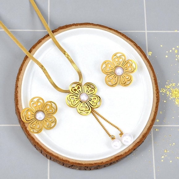 🆕 Romantic Floral Faux Pearl Jewelry Set | 18K Gold Plated Stainless Steel - Picture 14 of 16
